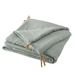 Couvre-lit à Nouettes Lin Lavé -Terre de nuit boutique bout de lit vert fond blanc