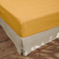 Drap Housse Lin Lavé -Terre de nuit boutique drap housse jaune fonce ambiance