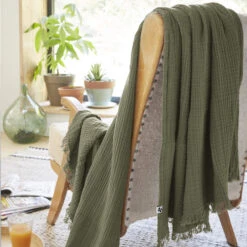 Plaid Gaze De Coton à Franges Kaki 10 Plaid Gaze De Coton à Franges Kaki -Terre de nuit boutique gaia kaki amb 2 plaid