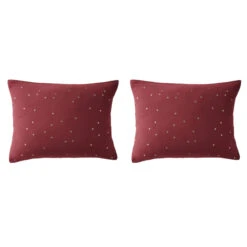 Lot De 2 Taies D'oreillers à Pois Brodés Double Gaze De Coton 36 Lot De 2 Taies D'oreillers à Pois Brodés Double Gaze De Coton -Terre de nuit boutique lot taie oreiller rectangle chic bordeaux fond blanc