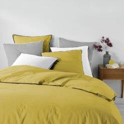 Parure De Lit Coton Lavé Linette Jaune 9 Parure De Lit Coton Lavé Linette Jaune -Terre de nuit boutique parure linette jaune ambiance zoom