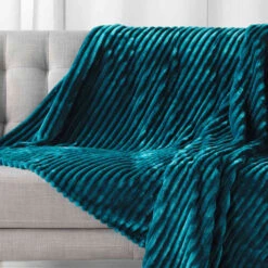 Plaid Flanelle Jacquard Uni Kalie Bleu 5 Plaid Flanelle Jacquard Uni Kalie Bleu -Terre de nuit boutique plaid kalie bleu zoom