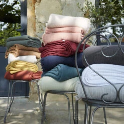 Plaid Gaze De Coton à Franges Rose 11 Plaid Gaze De Coton à Franges Rose -Terre de nuit boutique plaids 5