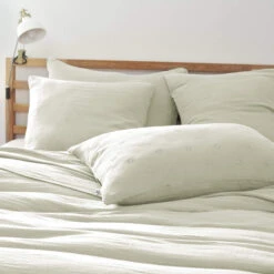 Taie D'oreiller Brodée Double Gaze De Coton Vert D'eau 8 Taie D'oreiller Brodée Double Gaze De Coton Vert D'eau -Terre de nuit boutique to boho vertdeau ambiance