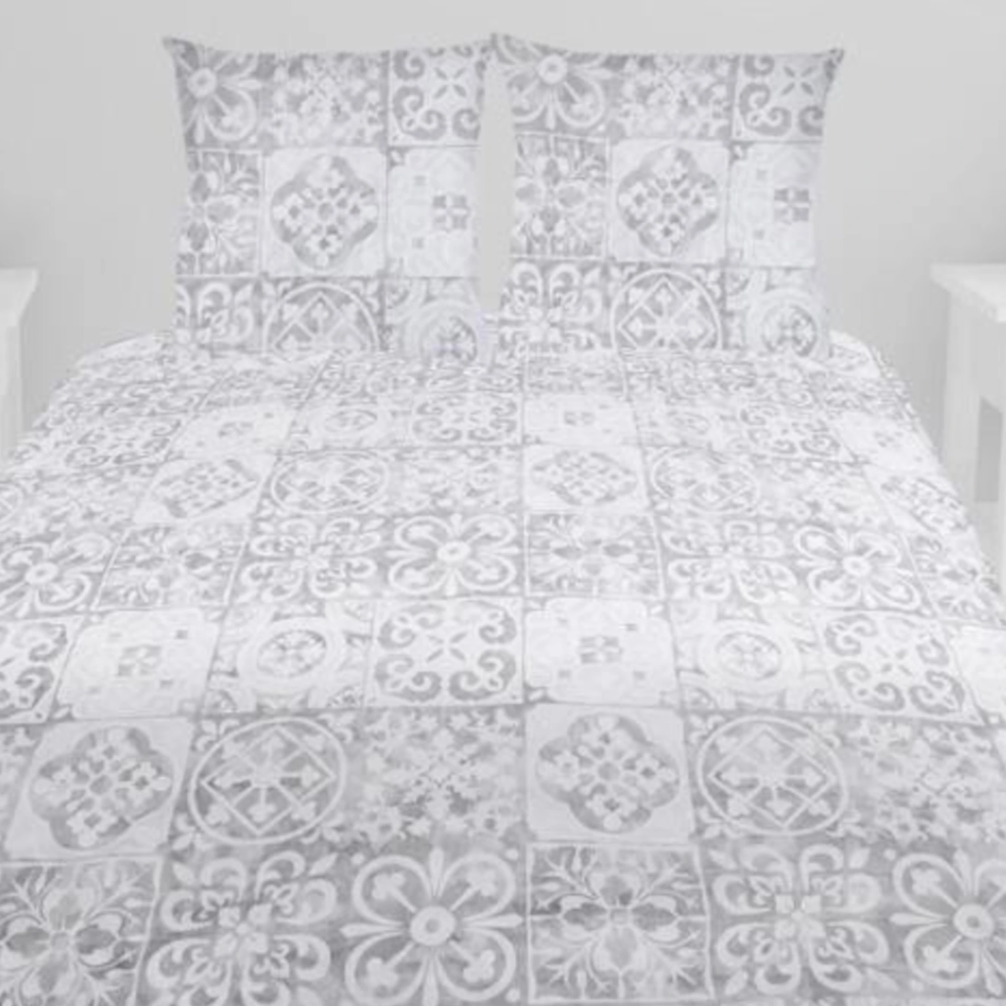 Couvre-lit Chloé 240x220 Cm + 2 Taies D'oreillers 4 Couvre-lit Chloé 240x220 Cm + 2 Taies D'oreillers – Image 2